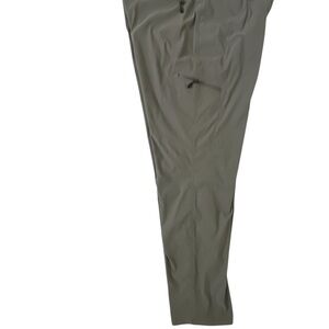 Orvis Men’s Regular Fit Gray Stretch Water Repellent Nylon Spandex Casual Pants